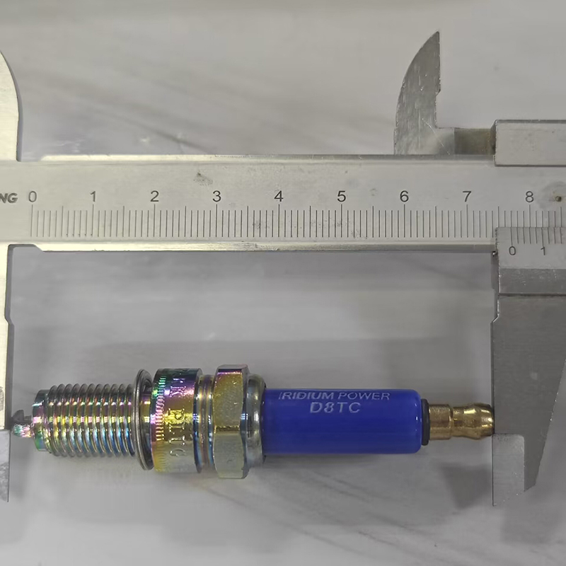 Blue Iridium Spark Plug D8TC F - đánh giá và giá Motorcycle Spark Plug