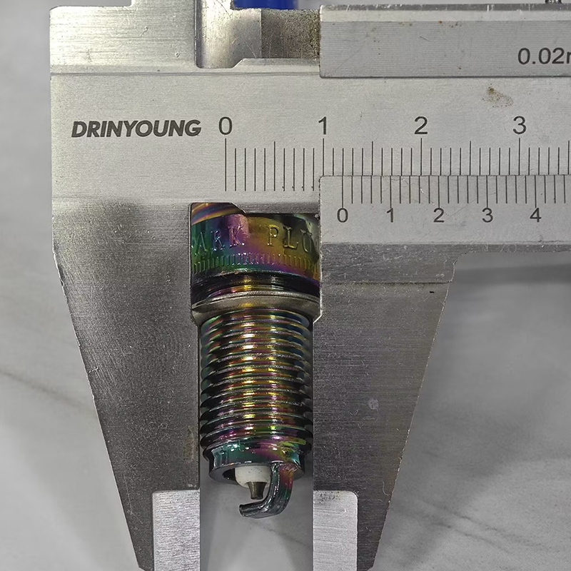 Blue Iridium Spark Plug D8TC F - đánh giá và giá Motorcycle Spark Plug